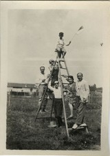 OLD PHOTO - VINTAGE SNAPSHOT -