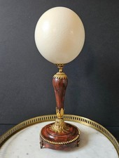 Oeuf d'Autruche, Socle Laiton