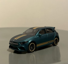 Miniature Majorette Mercedes