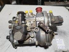 MERCEDES W 114 / 115 / 8 Pompe