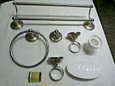 Superbe ensemble de salle de bain en métal, porte: serviette gant savon brosse
