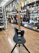 FENDER PLAYER JAGUAR Electric Guitar