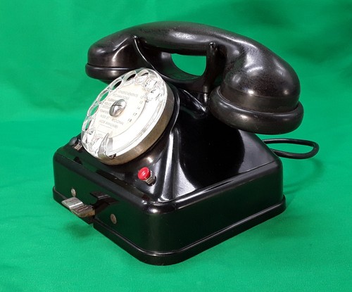 Ancien téléphone bureau - ancien,