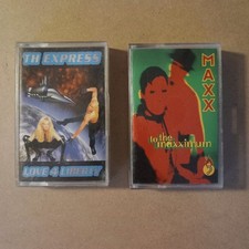 LOT DE 2 CASSETTES AUDIO / K7