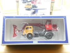 CAMION SAVIEM 4X4 PELLE