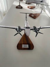 MAQUETTE AVION BEECHCRAFT B200