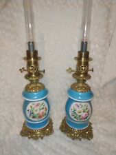 Beautiful pair of ANTIQUE Paris porcelain oil oil lamps 19th century