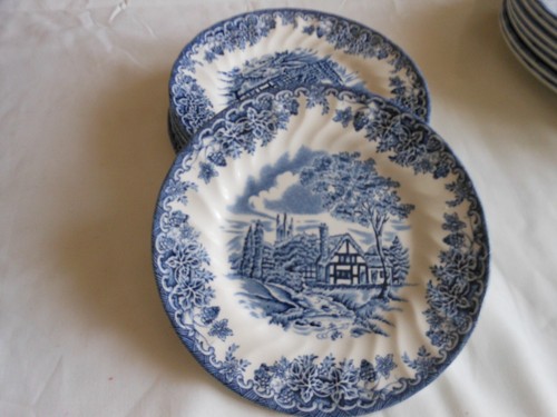 Petites assiettes plates - petites,