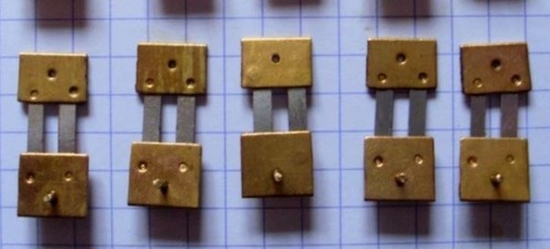 Lot cinq ressorts - ressorts, lamelles