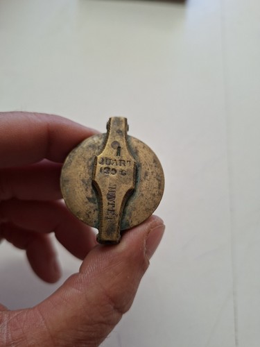 Mesure ancienne en laiton - e1:,