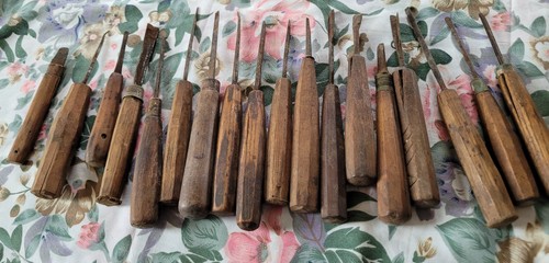 Lot antique tools - of,