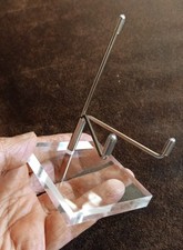 Présentoir, Lot de 2, socle pour Minéraux. Métal et Acrylique. 6x6cm, 11cm haut