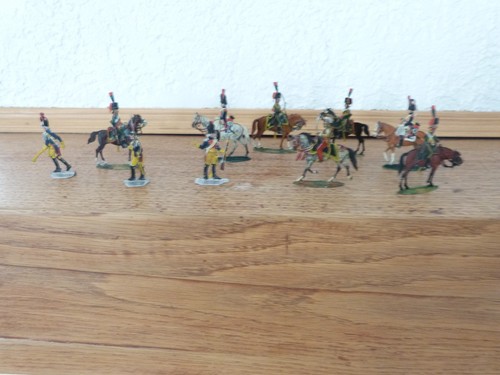 Anciens soldats plats - plats, étain