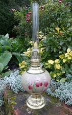 Ancienne LAMPE à pétrole en CERAMIQUE et laiton décor aux SABOTS DE VENUS t.b.e