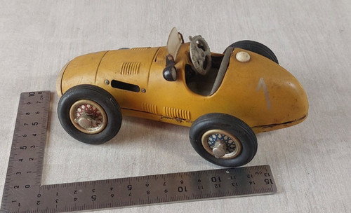 Ancienne voiture course en - de,