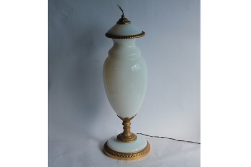 Pied lampe opaline - pied, sèvres