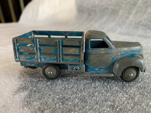 Camion bleu dinky - , par