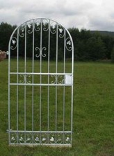 Porte de jardin à arc rond