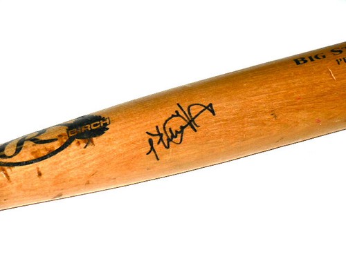 Pedro alvarez autographed - alvarez,