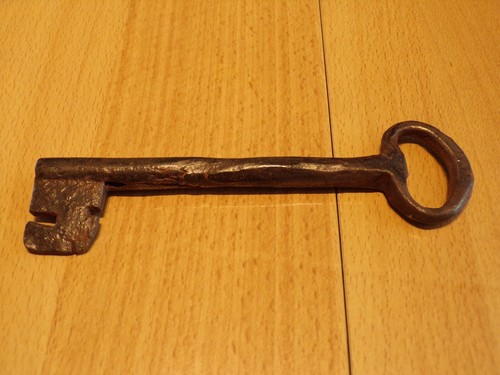 Clé porte fer forgé 15 - forgé, 15,4