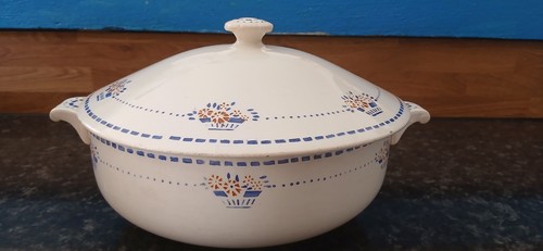 Ancienne soupière - , en