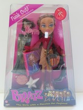 BRATZ POUPEE - 8 B - NEVRA  -