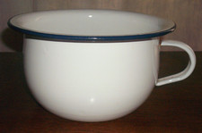 Pot de chambre émaillé blanc