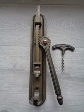 TIRE BOUCHON MURAL A