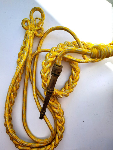 018717 fourragére jaune - , blanc