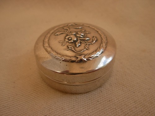 Petite boite pilules en - petite,