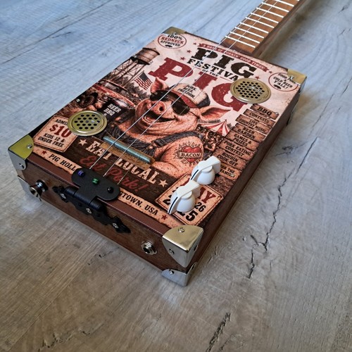 Cigar box guitar g 3 - c, b