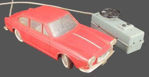 Jouet ancien voiture
