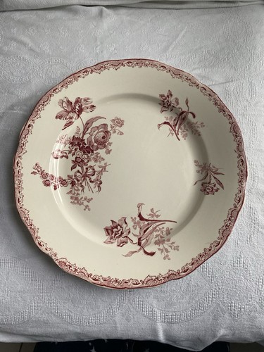Good condition round dish - good,