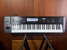 Korg TR61 61 touches MUSIC WORKSTATION KEYBOARD avec sac de concert, alimenta...