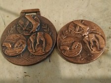 ,lot de 2 médailles vélo