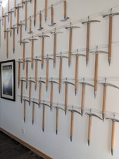 Chouinard ice axe(s) piolet /