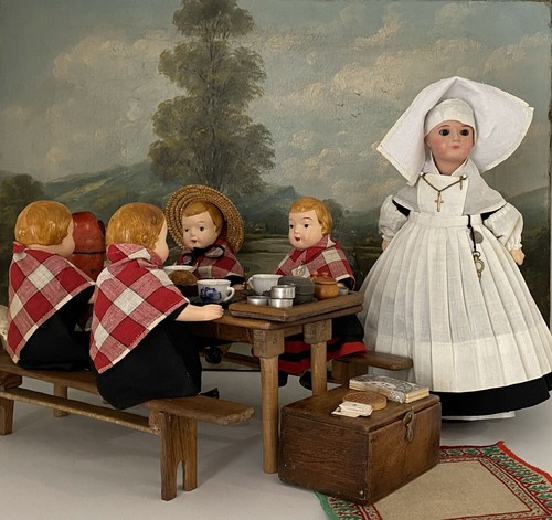 Poupée ancienne religieuse - , et