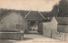 10 CLAIRVAUX CENTRAL HOUSE