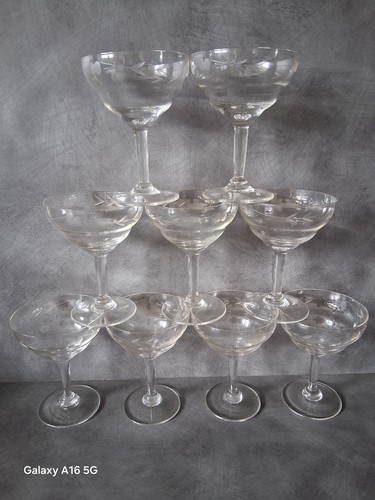 Ancien lot 9 coupes à - de,