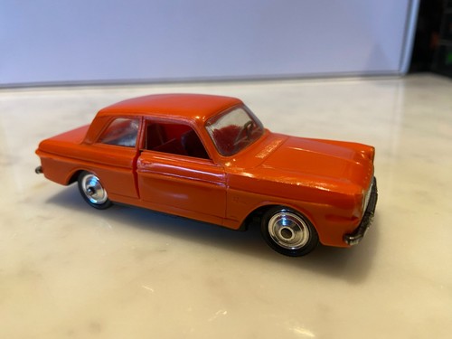 Norev plastque ancienne - plastque, ford