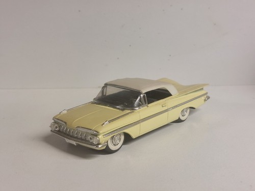 Voiture miniature chevrolet - voiture,
