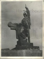 Press Photo Ingolf Arnarson, first permanent settler of Iceland - noo33202