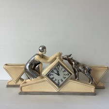Odyv clock 1930s Art Deco porcelain with its trim of 2 vases France