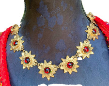 COLLIER DORÉ signé BICHE DE