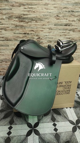 Selle sans arbres dressage - de,