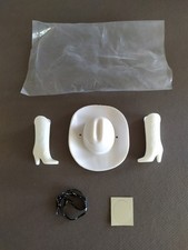 BARBIE WESTERN MATTEL 1980 ACCESSORY BAG, HAT, BOOTS ETC."