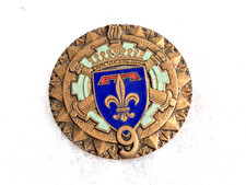Un insigne militaire " 9° Bataillon du Matériel de Réserve Générale "  G 1169.