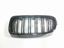 GRILLE DE CALANDRE GAUCHE