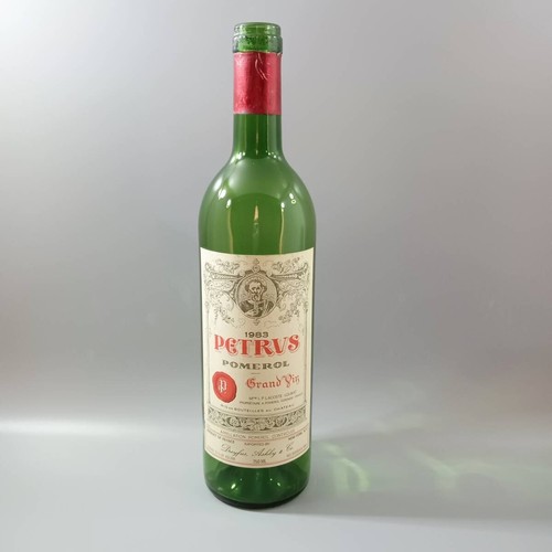Bouteille vin vide petrus - vin,