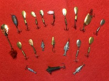 LOT D'ANCIENNES CUILLERES POUR